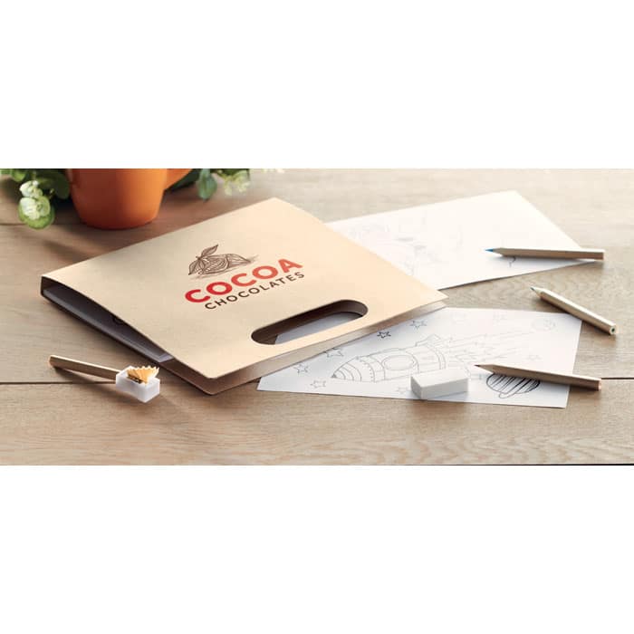 Colouring Set with 6 Pencils - Recycled Paper Sheets & Accessories